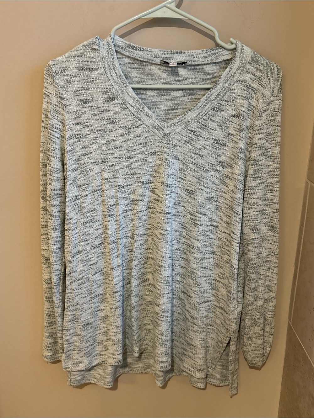 white birch Light Gray Marled V-Neck Sweater Top